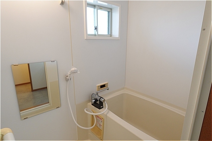 バス・シャワールーム　バス／シャワー