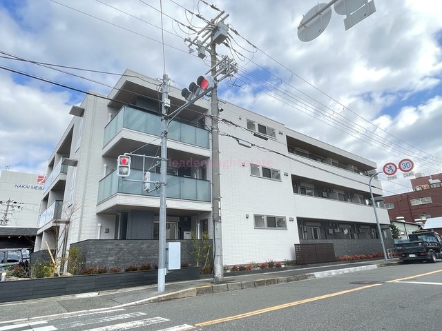 大阪市鶴見区今津北のアパートの建物外観