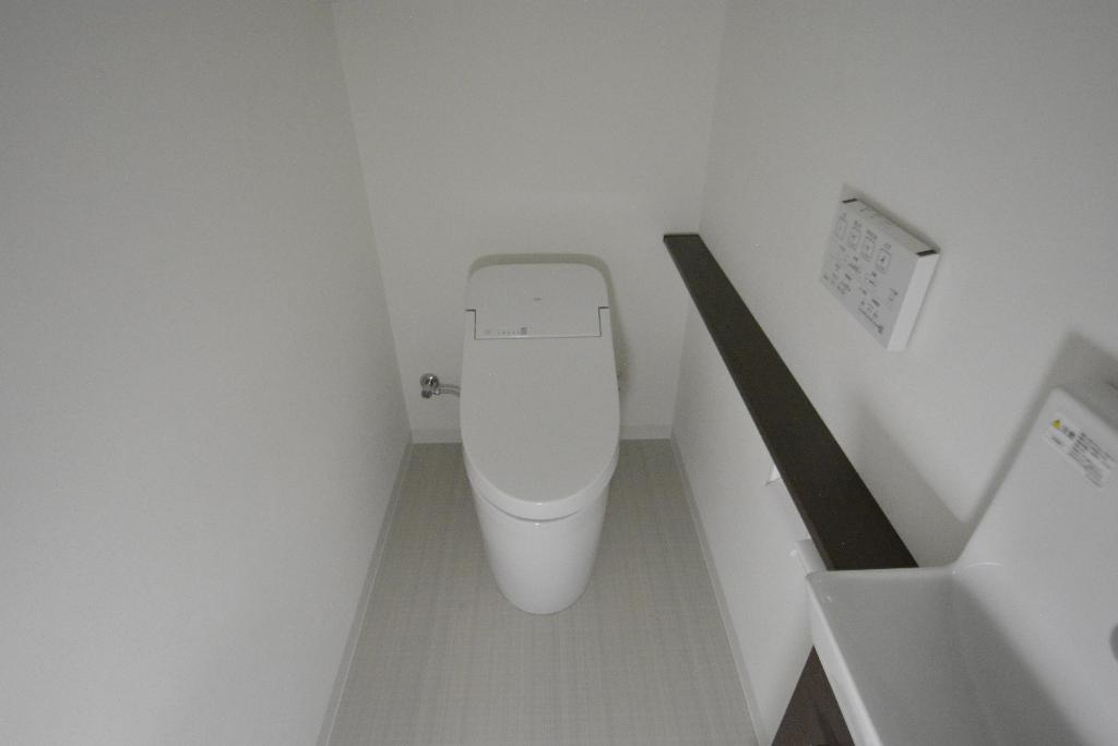 トイレ　シャワー付トイレ