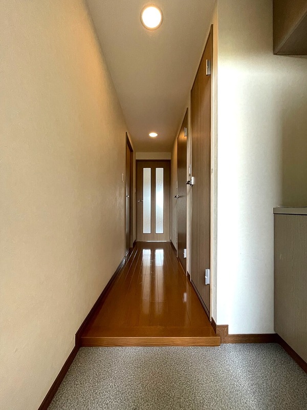 玄関　別部屋同間取