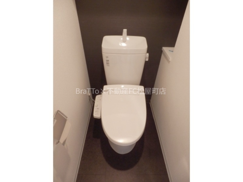 トイレ　トイレ（ウォシュレット付き）