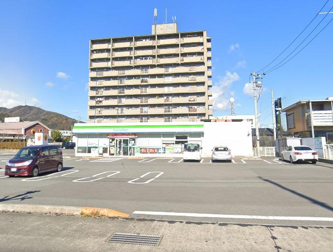 コンビニ　ファミリーマート徳島沖浜三丁目店（コンビニ）まで380m