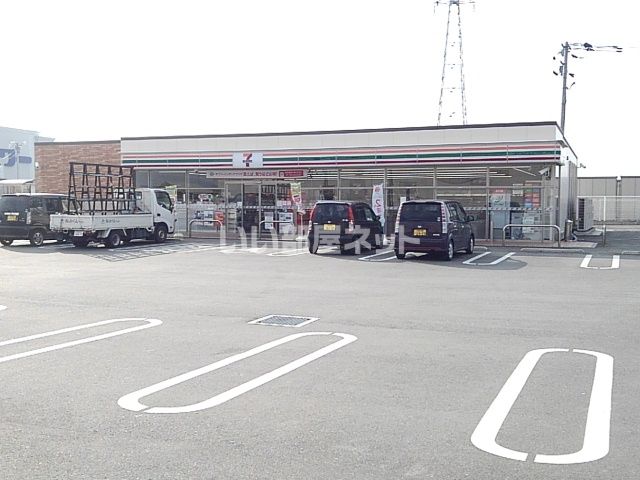 コンビニ　セブンイレブン 筑後前津店（コンビニ）まで896m