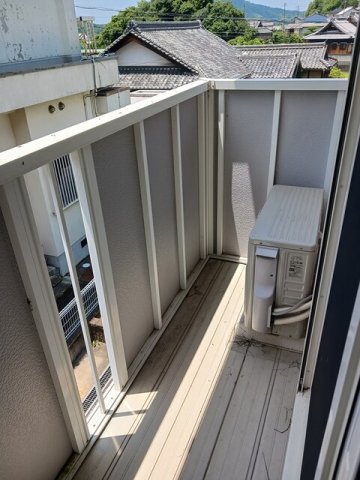 バルコニー　陽当たり良好なバルコニーです