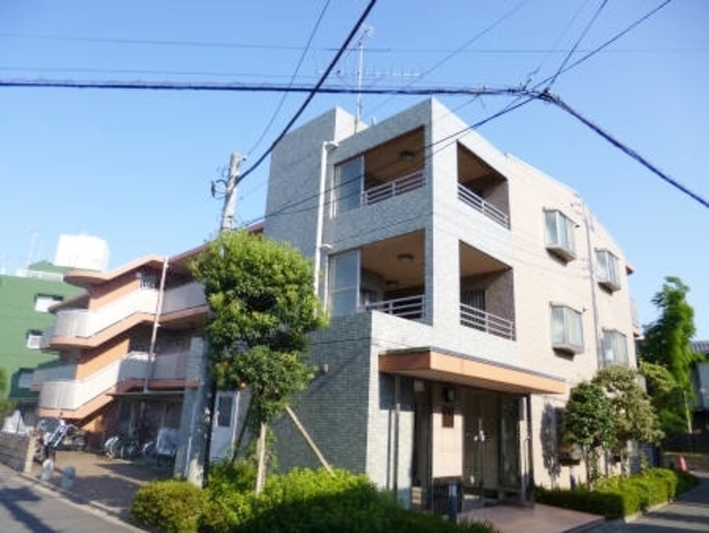 建物外観　重厚感ある外観