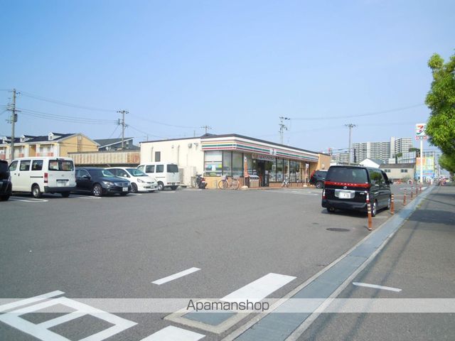 コンビニ　セブンイレブン（コンビニ）まで97m