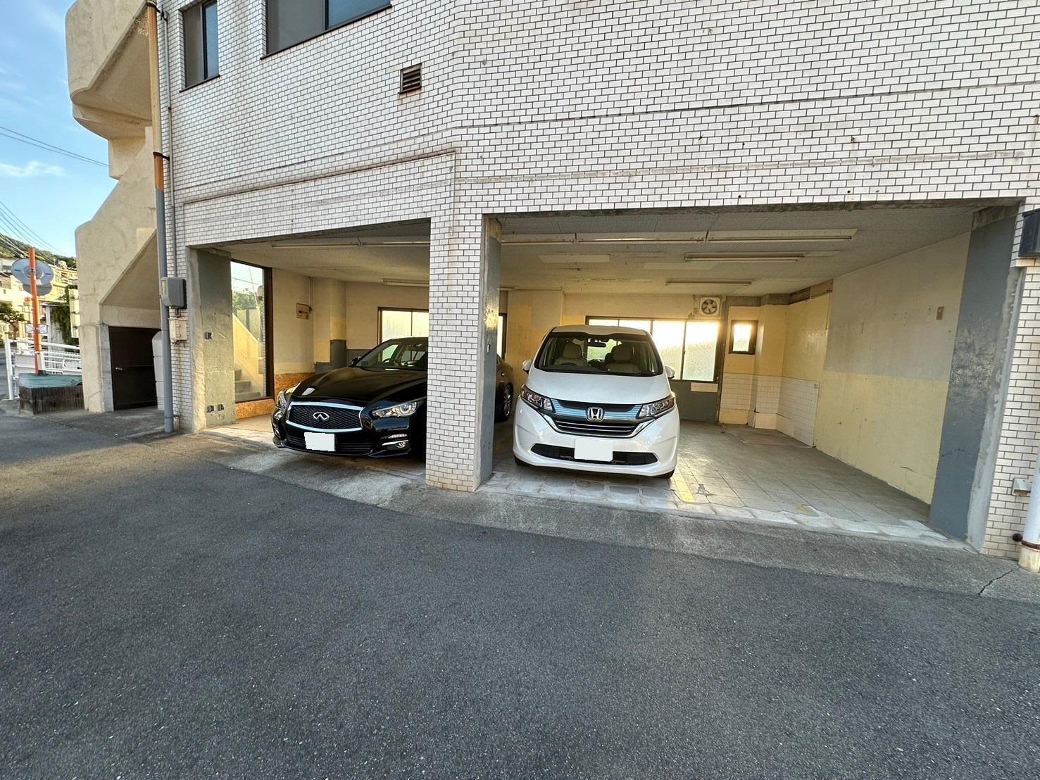 駐車場　嬉しい屋内駐車場完備♪