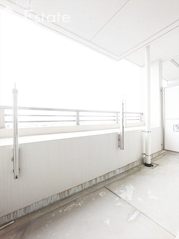 バルコニー　ベランダ