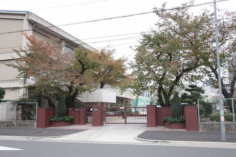 小学校　名古屋市立千早小学校（小学校）まで437m