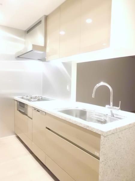 キッチン　コンパクトなキッチンで掃除もラクラク