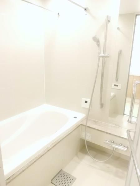 バス・シャワールーム　日々の暮らしに欠かせないお風呂です