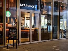 飲食店　スターバックスコーヒー 目黒セントラルスクエア店（飲食店）まで259m