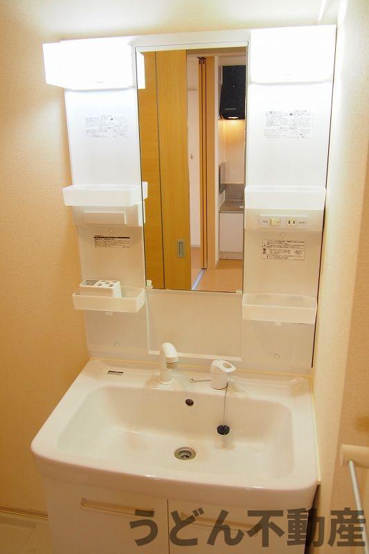洗面設備　うどん県のお部屋探しはうどん不動産へ うどんちゃんとLINE