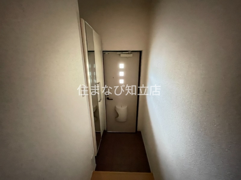 玄関　同型別部屋写真