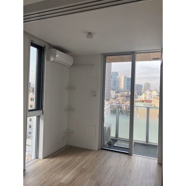 居室・リビング　※実際は照明器具は付きません