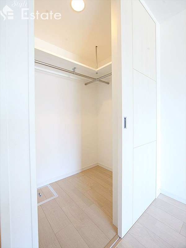 収納　ウォークインクローゼット