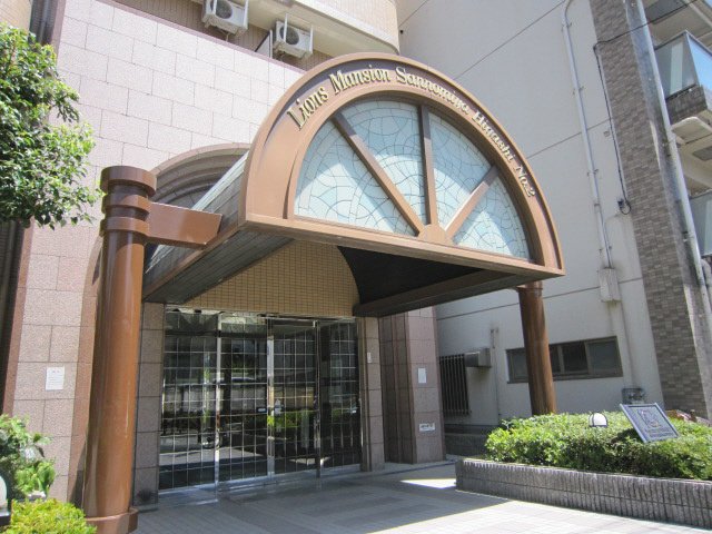 エントランス　外観もきれいです