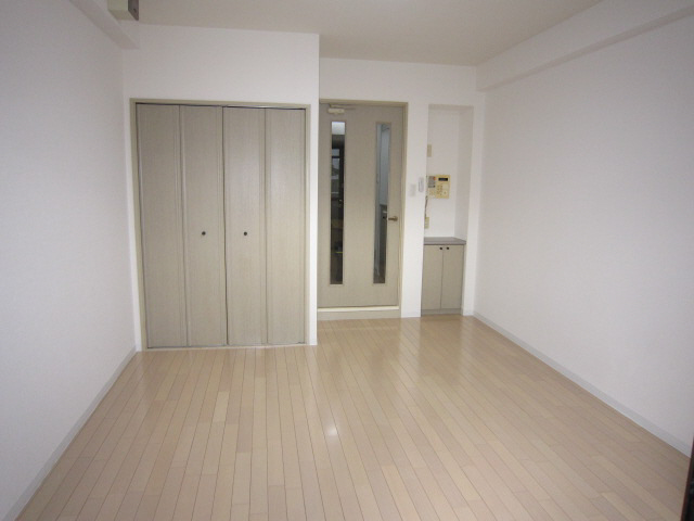 居室・リビング　写真は同マンション別室のものです。