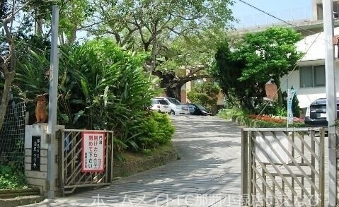 小学校　那覇市立壷屋小学校（小学校）まで349m