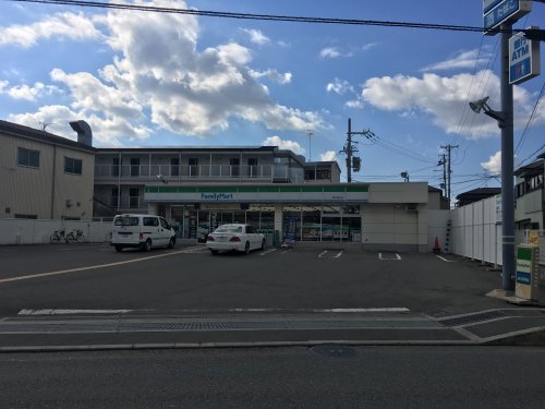 コンビニ　ファミリーマート堺中茶屋北店（コンビニ）まで80m