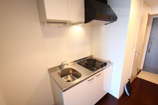 キッチン　キッチンまわり、２口ガスコンロが嬉しいです。