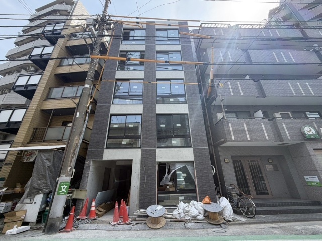 建物外観　オートロック完備