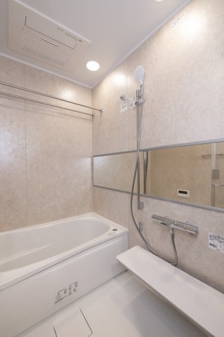 バス・シャワールーム　※写真は同タイプ住戸です。