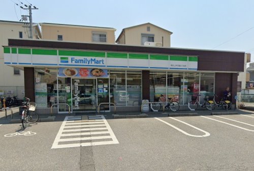 コンビニ　ファミリーマート 西宮上甲子園五丁目店（コンビニ）まで345m