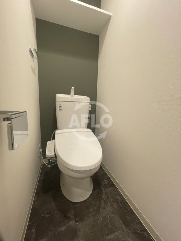 トイレ　アドバンス大阪シック　トイレ