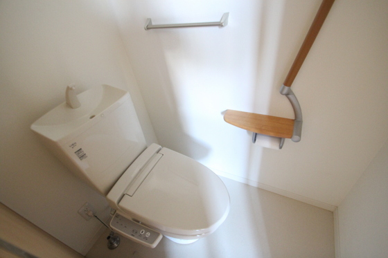 トイレ　※別部屋の写真です