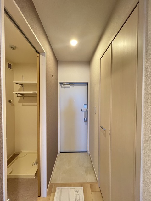 ポムドパン北花田の玄関写真