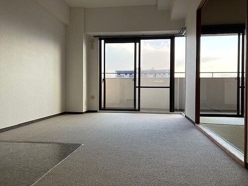 居室・リビング　ダイニングキッチン約９.４畳　※前回募集時／２０２３年１１月