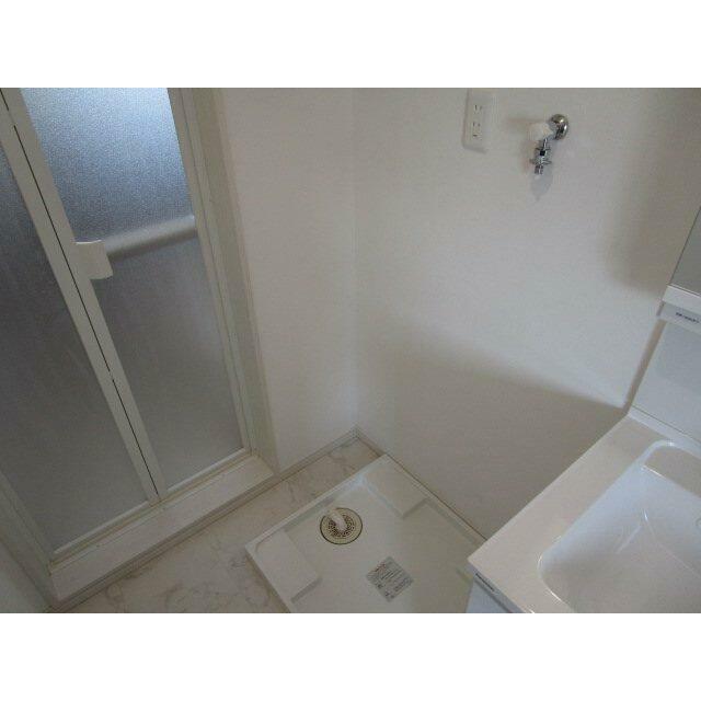 洗面設備　洗濯機置き場