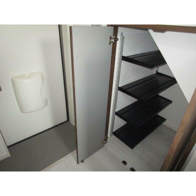 玄関　シューズボックス