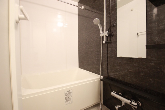 バス・シャワールーム　※別室の参考写真の為、現況優先です。