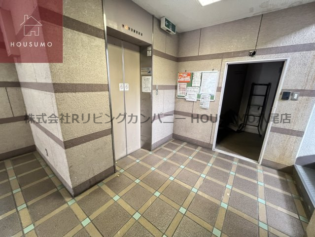 ロビー　建物の内部です