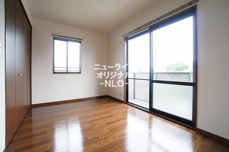 その他部屋・スペース　2面採光で日当たり、通風良好です。