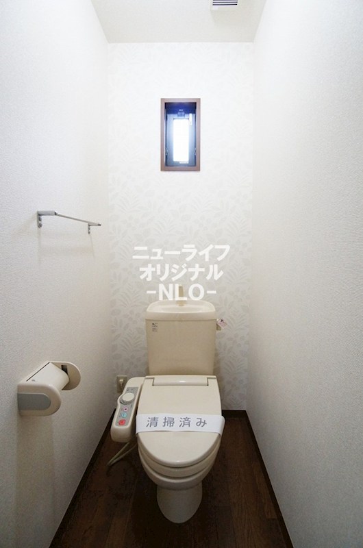 トイレ　トイレは各階にございます。