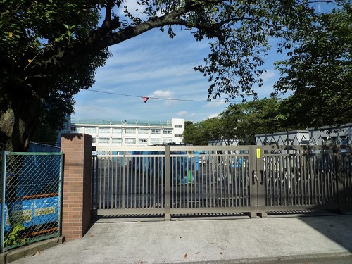 小学校　豊島区立さくら小学校（小学校）まで106m