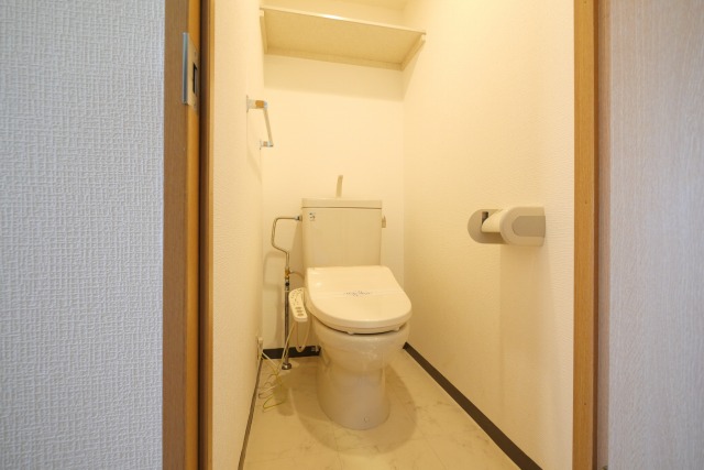 トイレ　トイレ