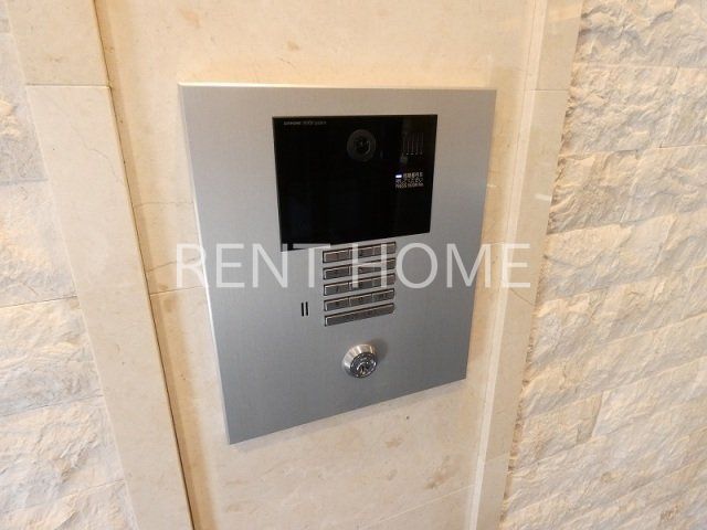 エントランス　オートロック完備