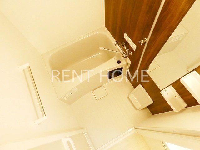 バス・シャワールーム　浴室乾燥機付きです