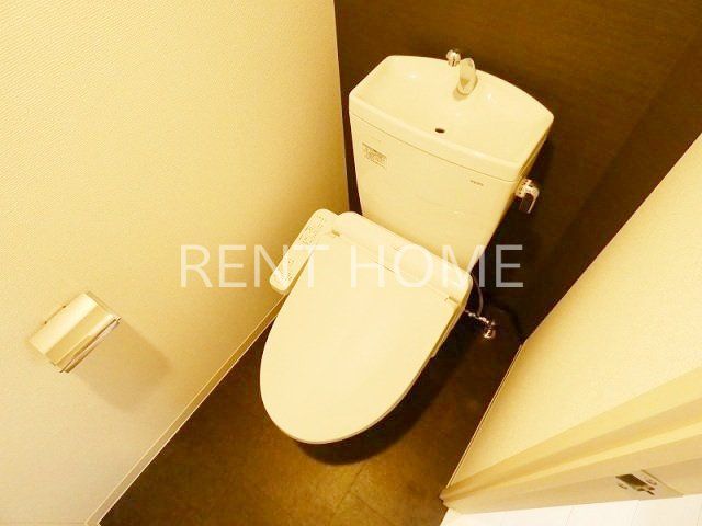 トイレ　ウォシュレット付き