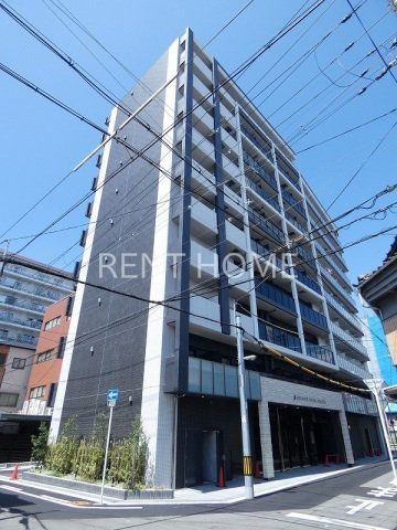 建物外観　2019年築・鉄筋コンクリート造10階建て