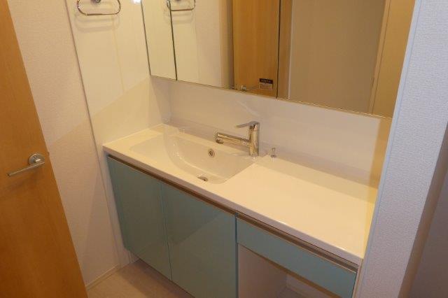 洗面設備　洗髪洗面化粧台