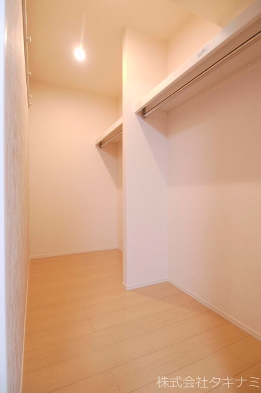収納　ウォークインクローゼット