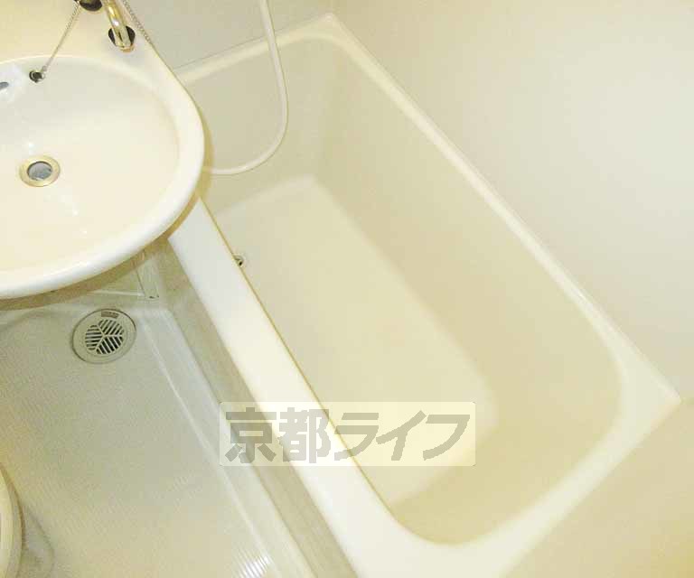 バス・シャワールーム　綺麗なユニットバスです