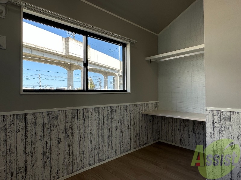 その他部屋・スペース　この角度からみたロフトもオシャレですね。