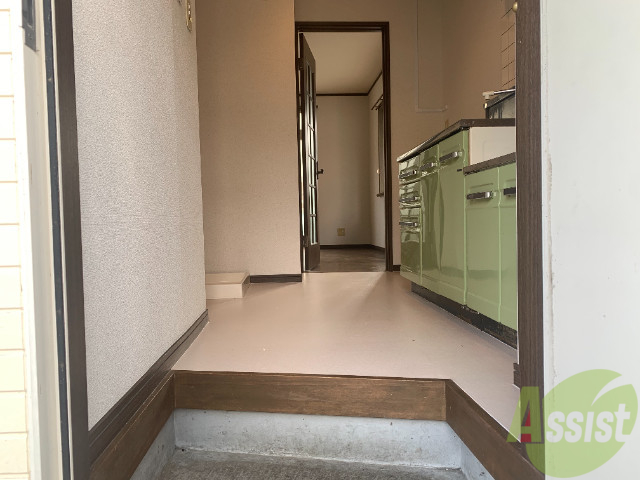 玄関　玄関から見たお部屋全体を撮ってみました。広いですね。