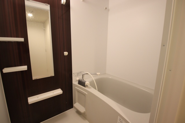 バス・シャワールーム　※別室の参考写真の為、現況優先です。